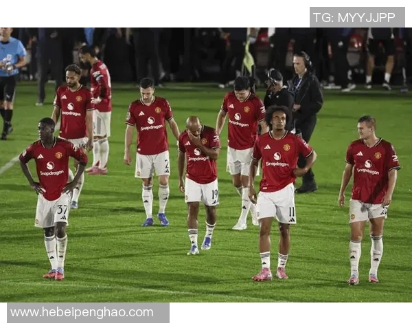 英超劲旅曼联再次失利，名宿扎心批评球队战术与阵容安排